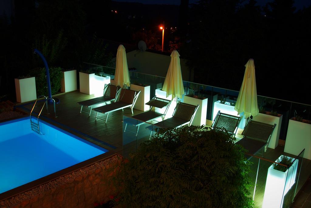 Ava Apartments 오미살즈 외부 사진