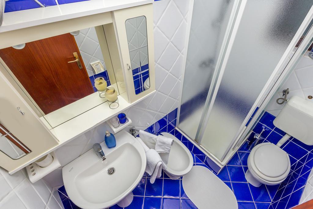 Ava Apartments 오미살즈 외부 사진
