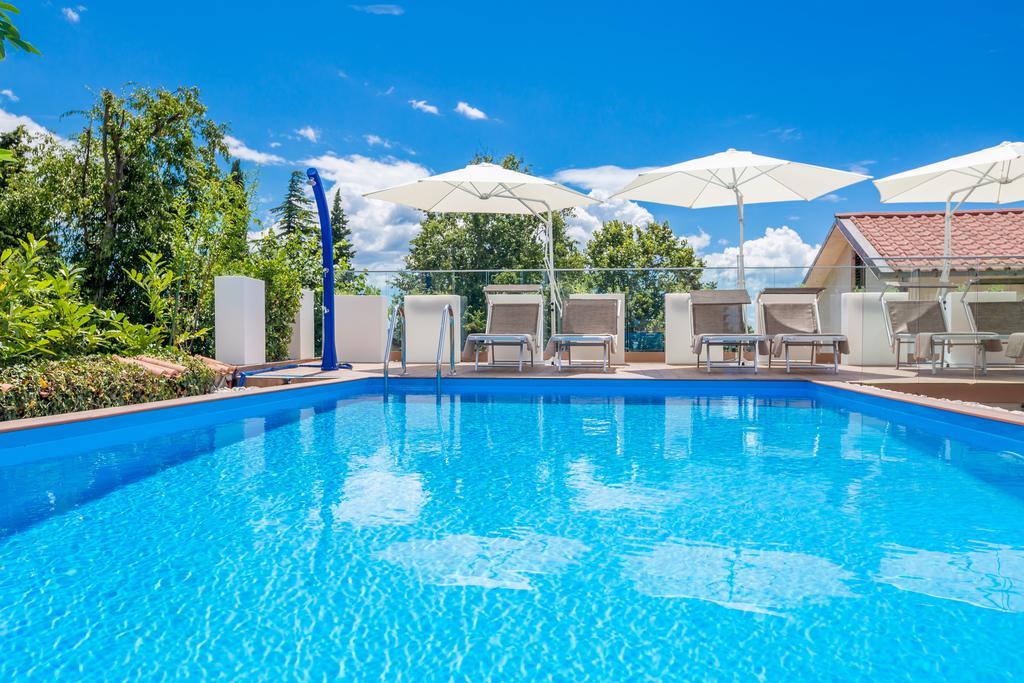 Ava Apartments 오미살즈 외부 사진