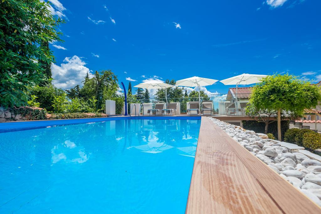 Ava Apartments 오미살즈 외부 사진